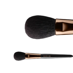 J380 Flat Cheek and Face Brush