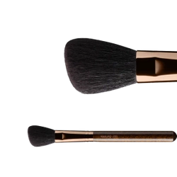 J121 Angled Cheek Contour Brush